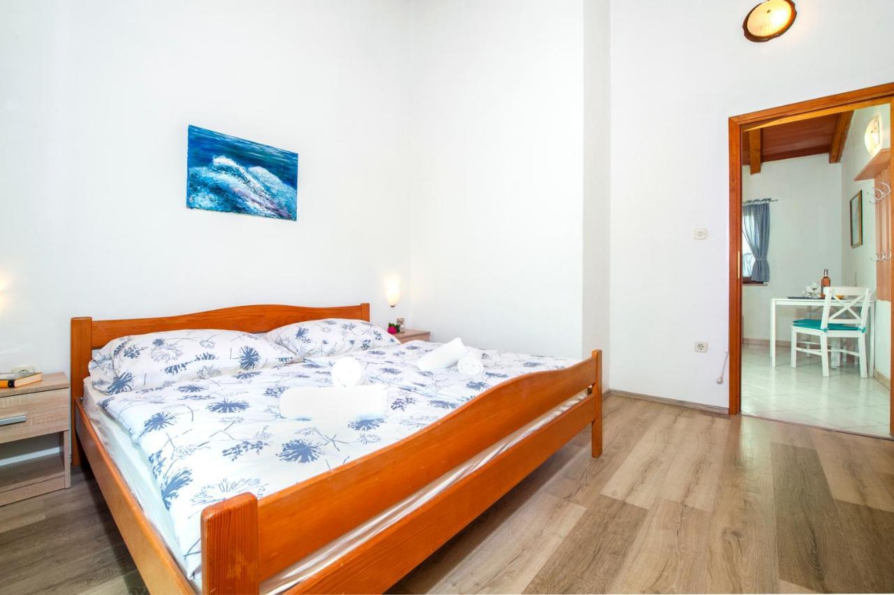 Apartman Near Beach Pelagic Sea View Rovigno Esterno foto