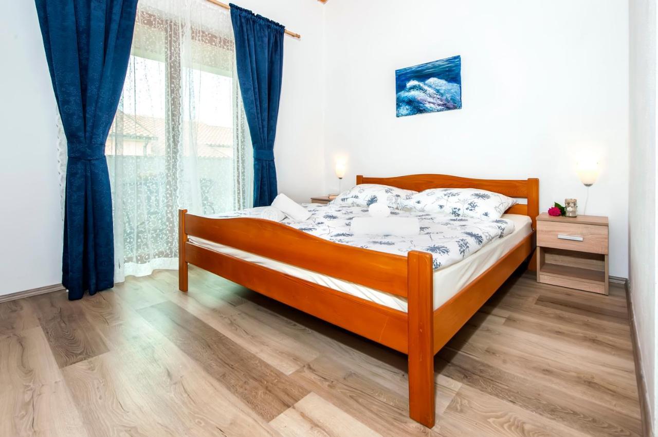 Apartman Near Beach Pelagic Sea View Rovigno Esterno foto