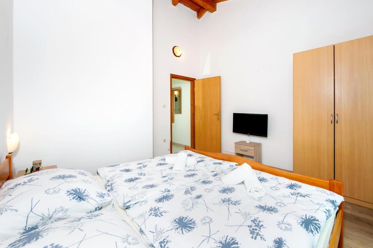 Apartman Near Beach Pelagic Sea View Rovigno Esterno foto