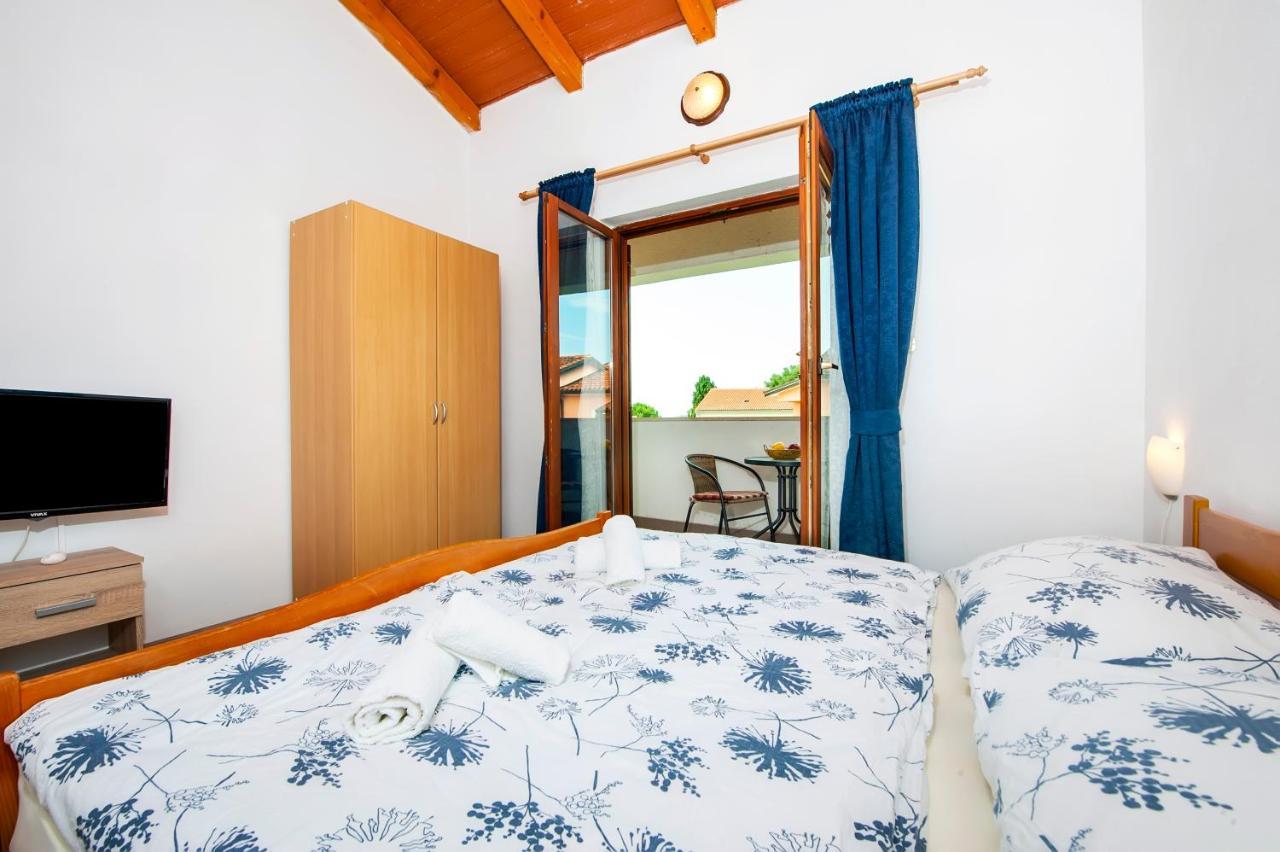 Apartman Near Beach Pelagic Sea View Rovigno Esterno foto